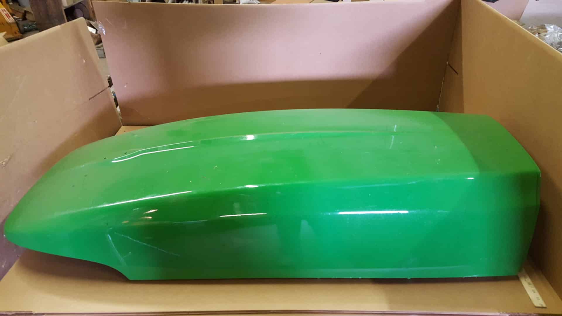 John Deere R184810 [ Hornet Hood] Kaporta