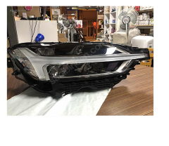 Volvo 2020 XC60 XC60 Far 31655232 T4UVB Full Led Sağ Far