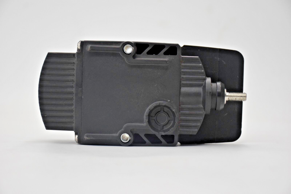 Mercedes-Benz Actros A0004460863 Orijinal Elektronik Akü Bağlantı Kesme Anahtarı