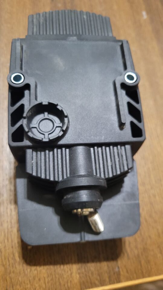 Mercedes-Benz Actros A0004460863 Orijinal Elektronik Akü Bağlantı Kesme Anahtarı